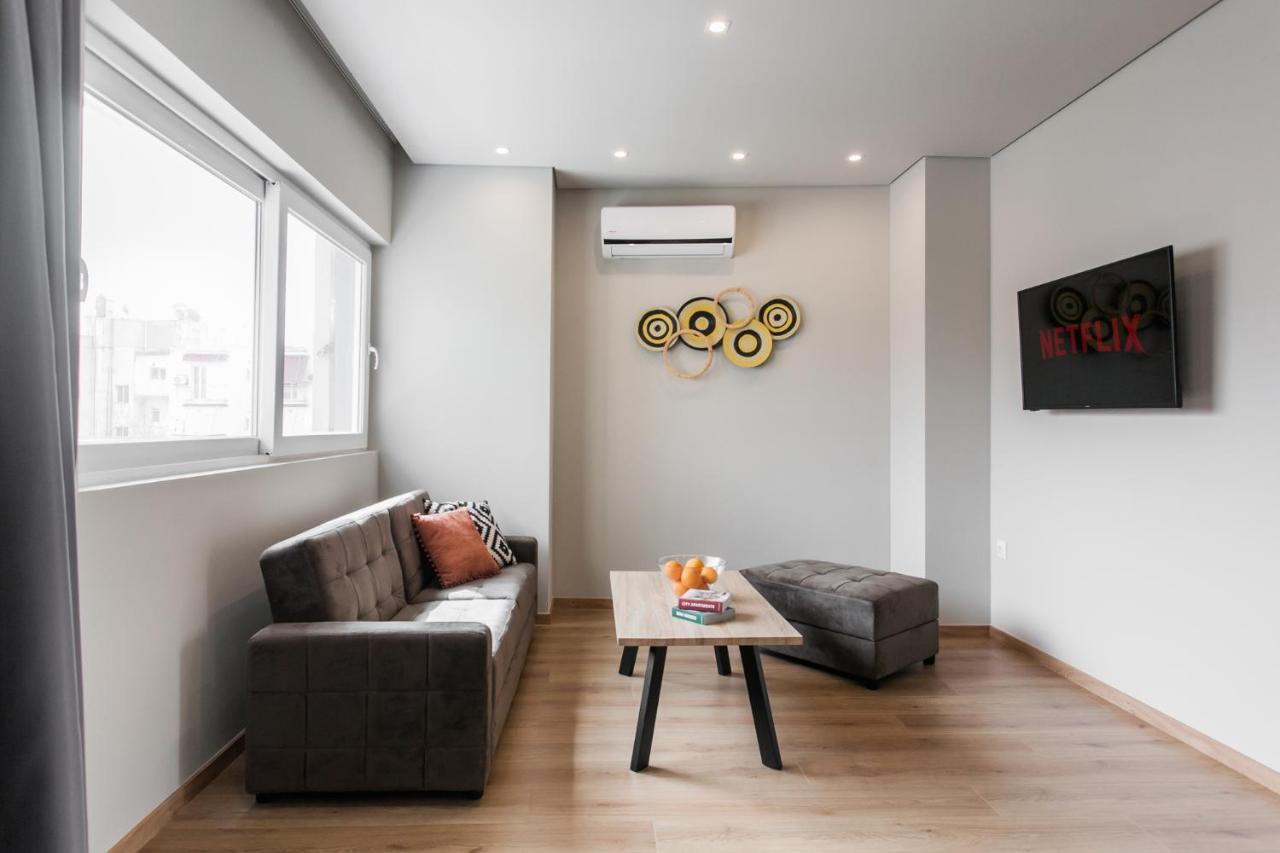Wyz Attiki Aparthotel Афіни Екстер'єр фото